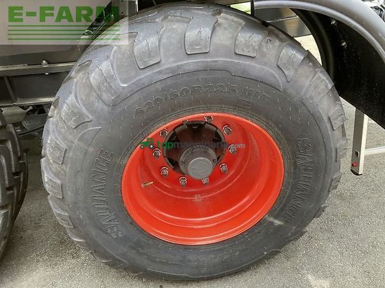 Empacadora gigant - Claas - quadrant 5200 fc evolution