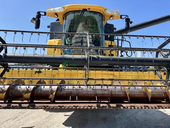 Cosechadora de Cereal - New Holland - CX8080
