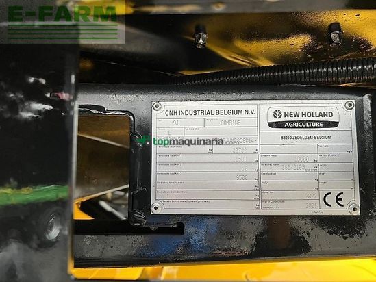 Cosechadora de Cereal - New Holland - cr 8.80