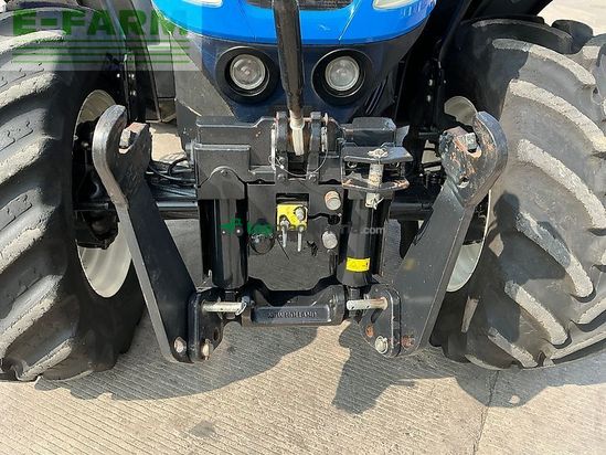Tractor agrícola - New Holland - t7.245 tractor (st27151)