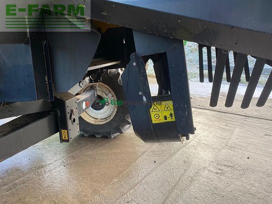 Cosechadora de Cereal - New Holland - csx 7060