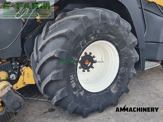 Cosechadora de Cereal - New Holland - fr600