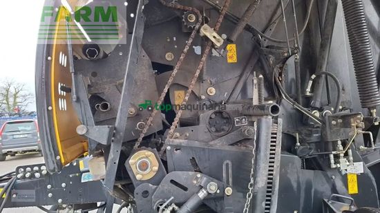 Empacadora gigant - New Holland - rb 180