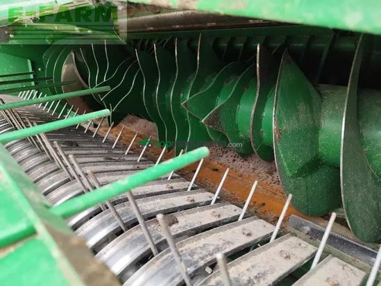 Empacadora gigant - John Deere - v461m