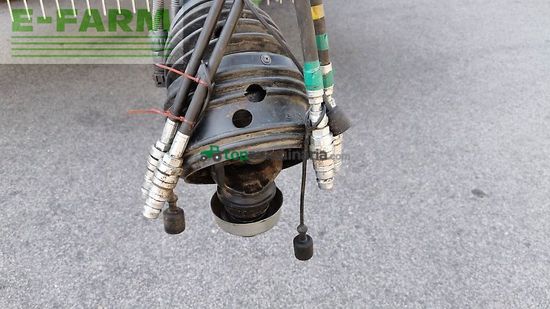 Empacadora gigant - John Deere - v 451 m hc25