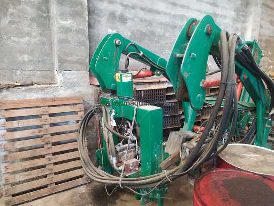 Vibrador frontal articulado 