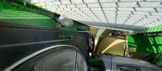 Cosechadora de Cereal - John Deere - 8300