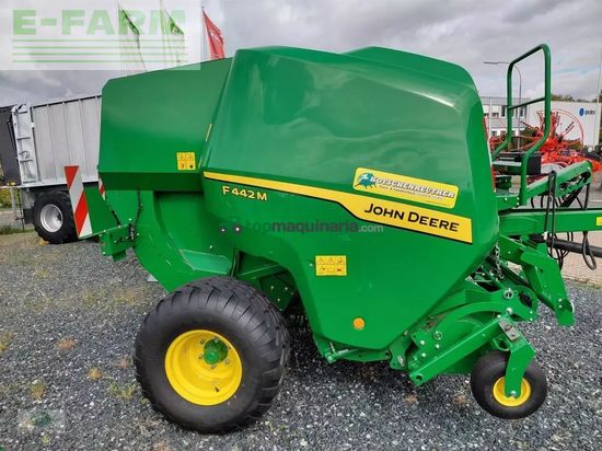 Empacadora gigant - John Deere - f442m
