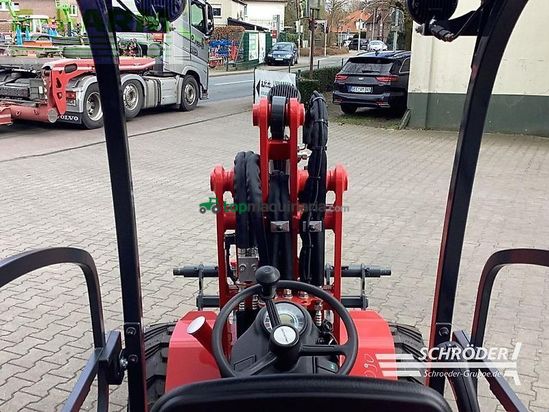 Minicargadora - Schaffer - 2028 slt