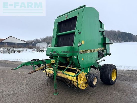 Empacadora gigant - John Deere - 590