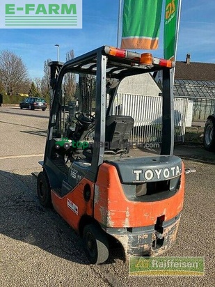 Elevadora - Toyota - tonero 15