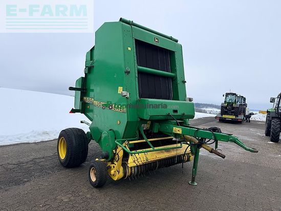 Empacadora gigant - John Deere - 590