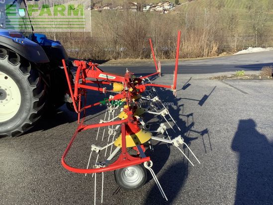 Henificador - Pöttinger - euro hit 690 n