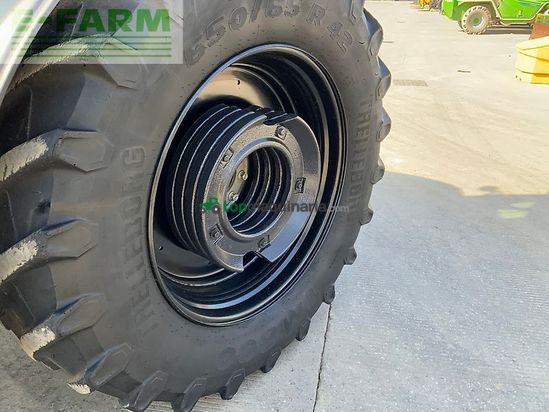 Tractor agrícola - Valtra - t235 versu tractor (st25946)