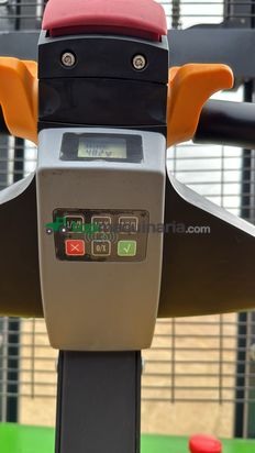 APILADOR ELÉCTRICO 2.000 KG – ELEVACIÓN 3 METROS