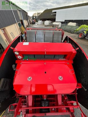 Empacadora gigant - Lely - RP 445