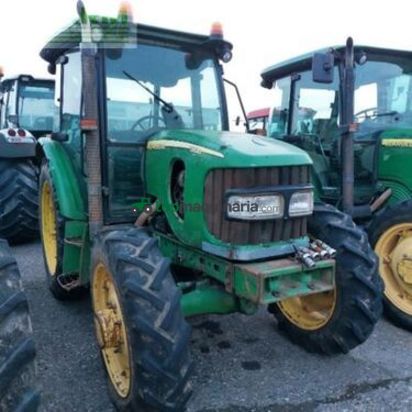 Tractor agrícola - John Deere - 5820