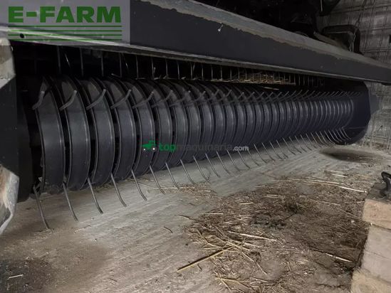 Empacadora gigant - New Holland - roll belt 180