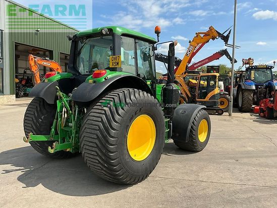 Tractor agrícola - John Deere - 6110m tractor (st24895)