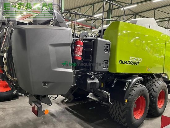 Empacadora gigant - Claas - quadrant 5300 rf t+st