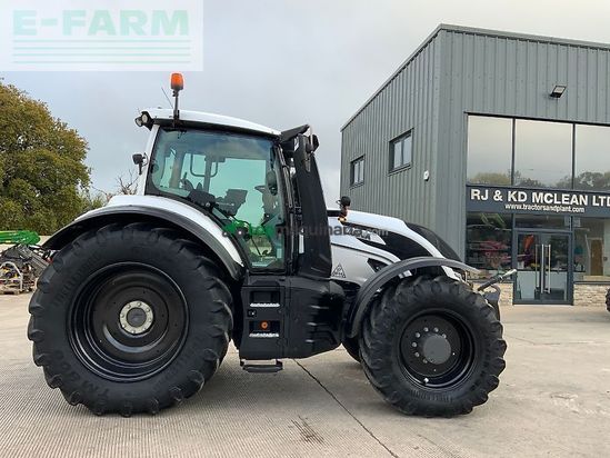 Tractor agrícola - Valtra - t235 versu tractor (st24702) Versu