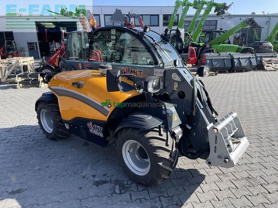 Minicargadora - Giant - tendo 5048 mit weidemann aufnahme