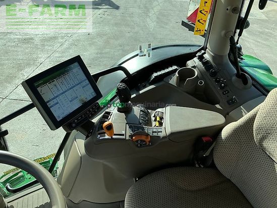 Tractor agrícola - John Deere - 6215r premium edition tractor (st26204)