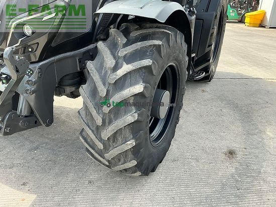 Tractor agrícola - Valtra - t194 versu unlimited (st26337)