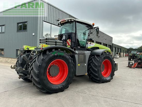 Tractor agrícola - Claas - xerion trac 5000 tractor (st26926)