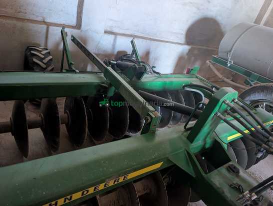 Grada de 26 discos  John Deere 4040
