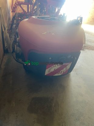 Pulverizador suspendido  Kverneland Ixter B18 de 2000l 