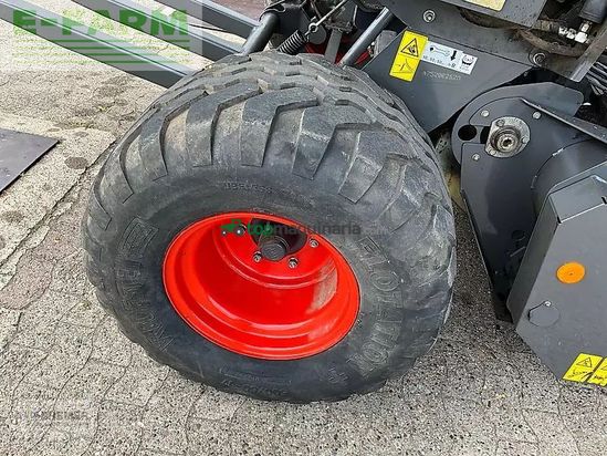 Empacadora gigant - Claas - variant 385 rc