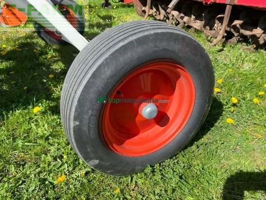 Henificador - Claas - volto 900 t