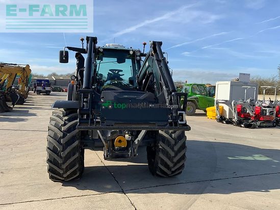 Tractor agrícola - Valtra - n175 unlimited versu tractor (st25430)