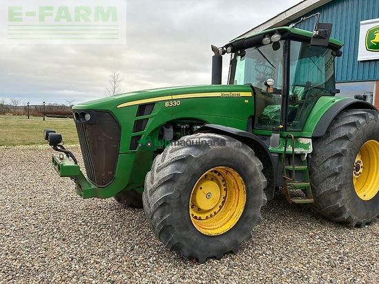 Tractor agrícola - John Deere - 8330