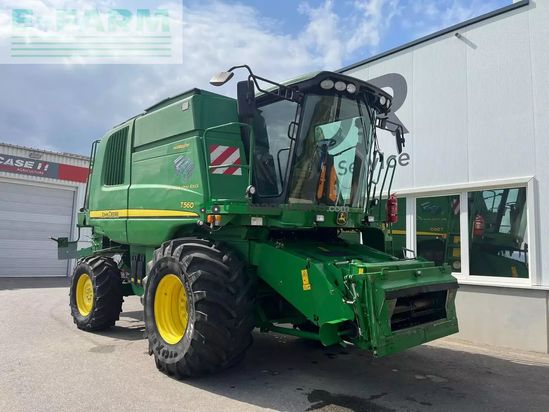 Cosechadora de Cereal - John Deere - t560