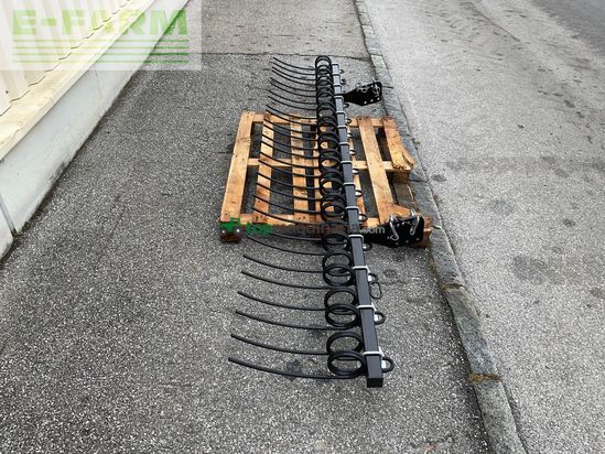 Cultivador - Pöttinger - Nachlaufstriegel 3 m