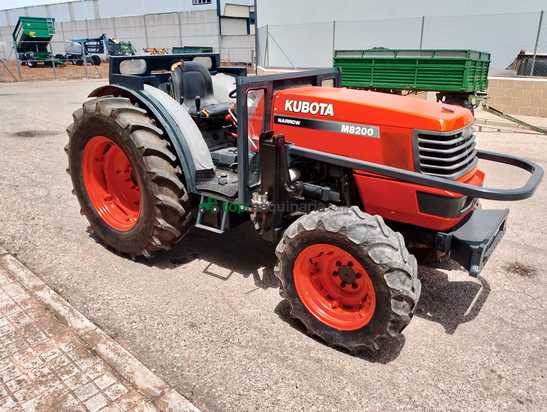 Tractor agrícola Kubota 8200 Narrow 