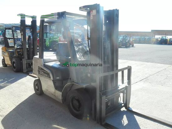 Elevadora - Nissan - y1f2a25 triplex 4,75m + ss + ls