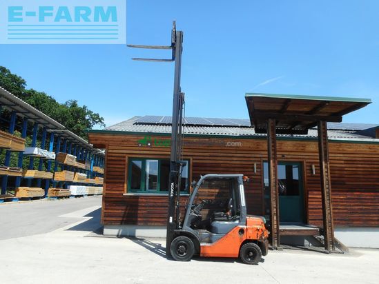 Elevadora - Toyota - 02-8fdf25 triplex + ss + zv + kabine
