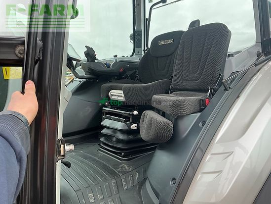 Tractor agrícola - Valtra - t234 versu tractor (st25939)