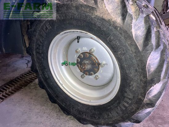 Tractor agrícola -  - tt220