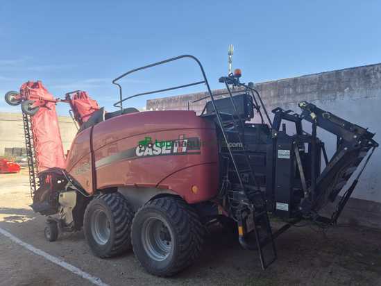 Empacadora gigante- Case IH - LB424