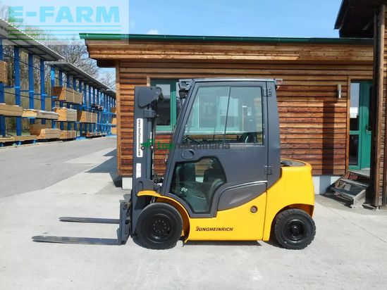 Elevadora - Jungheinrich - dfg425s triplex 4,4m + ss + kabine