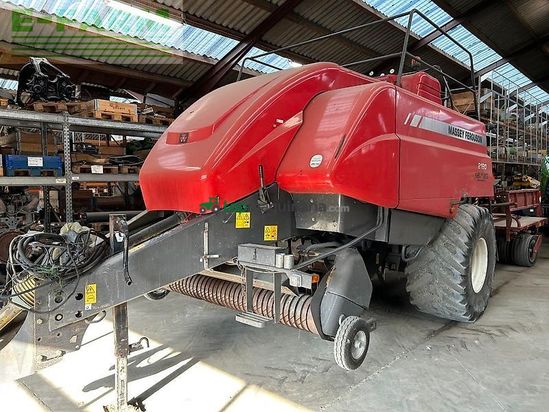 Empacadora gigant - Massey Ferguson - 2190