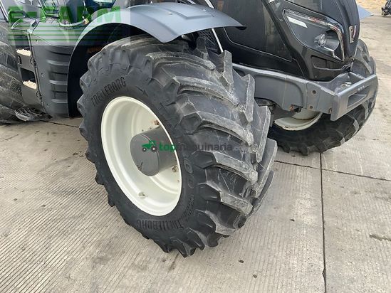 Tractor agrícola - Valtra - t174 hi tech tractor (st25043)
