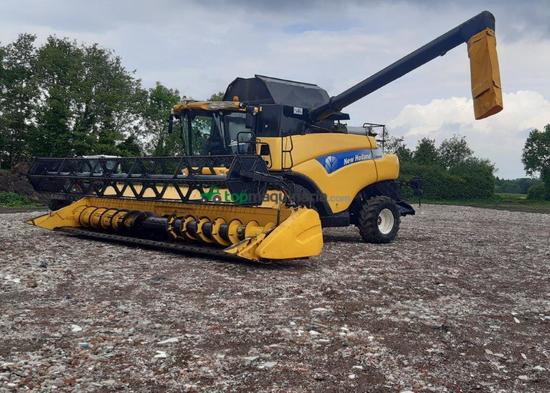 Cosechadora de Cereal - New Holland - CR 9080
