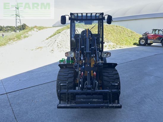 Minicargadora - JCB - 403 mit kabine und euroaufnahme