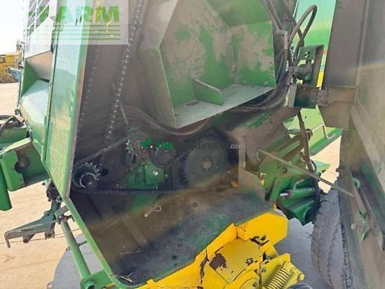 Empacadora gigant - John Deere - 592