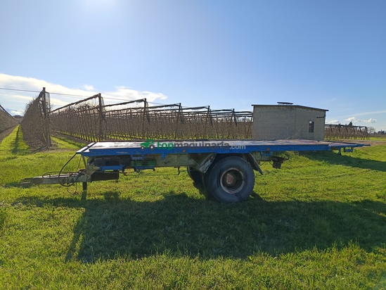 Remolque basculante agrícola